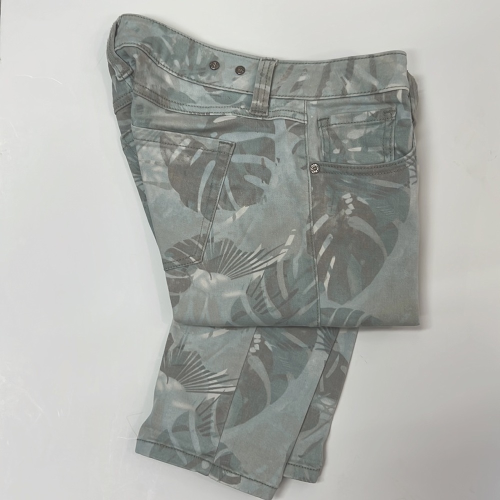 LAST CHANCE DONATING TOMORROW Cabi Paradise Palm Leaf Cropped Skinny Jean Size 0 - Picture 5 of 7